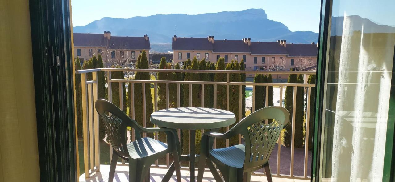 Bisaurin Jaca Apartment Exterior foto